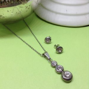 Conjunto mujer acero inoxidable dije 3 zirconias