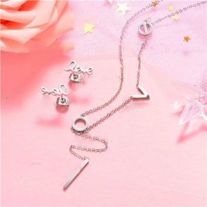 Conjunto collar y aretes mod love