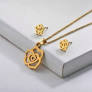 Conjunto cadena, dije y aretes dorado mod rosa