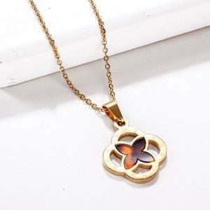Collar dorado carey trebol