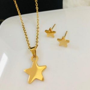 Conjunto collar y aretes estrellas