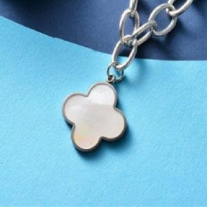 Collar modelo kb493B
