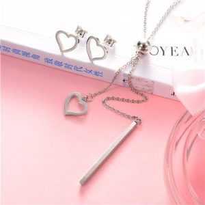 Aretes y collar plateado corazon modelo kb177