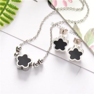Conjunto de Collar y Aretes estilo Chanel mod kb229