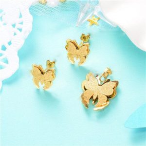 Conjunto aretes y dije modelo kb490