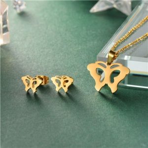 Conjunto cadena, dije y aretes dorado mod mariposas