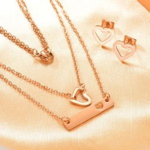 Conjunto cadena doble, dije y aretes oro rosa mod corazón y placa