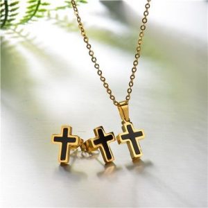 Conjunto cadena, dije y aretes dorado mod cruz
