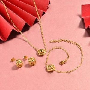 Conjunto dorado cadena, pulsera y arete mod flor