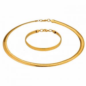 Gargantilla dorada con brazalete