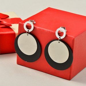 Aretes plateado con acrílico negro