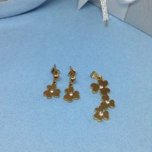 Aretes con dije modelo kb458