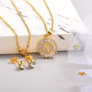 Conjunto con dije y aretes dorado mod inicial N