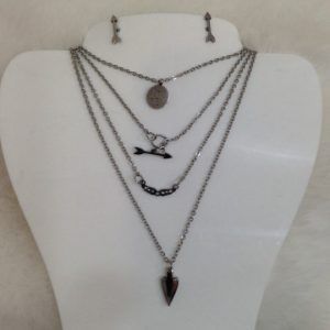 Cadena 4 lienzos plata con dije y aretes flecha