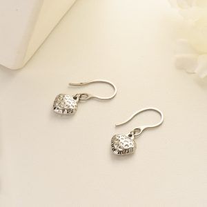 Aretes color plata corazón