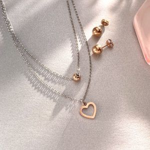 Comjunto collar y arete dorado