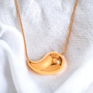 Collar colgante chapado en oro de acero titanio mod11740