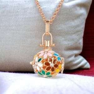 Collar perfumero dorado con flores mod11782