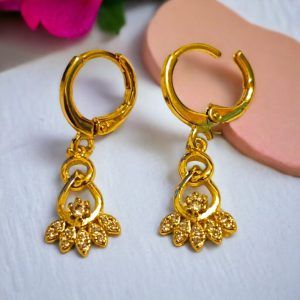 Aretes mod 11798 chapa oro 18k