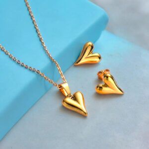 Conjuntos de pendientes y collar con forma de corazón chapados en oro de 18KL