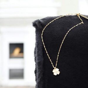 Collar acero trebol blanco dorada mod11766