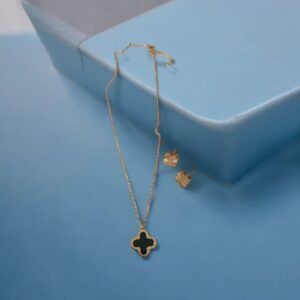 Conjunto Collar y aretes Acero Titanio trebol mod11899